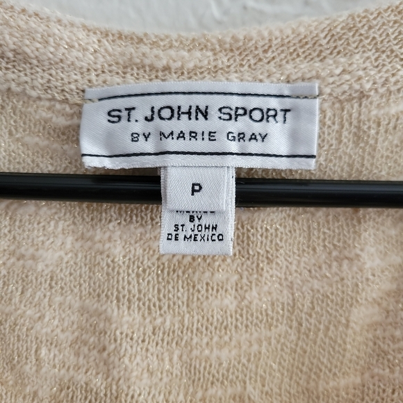 St. John Sport Top Size P - Picture 3 of 5
